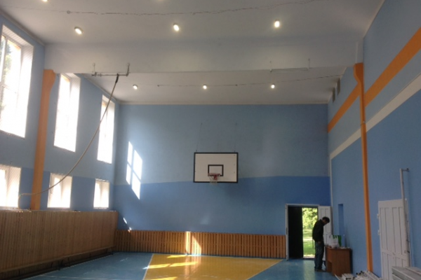Спортзал, средняя школа в п. Романово